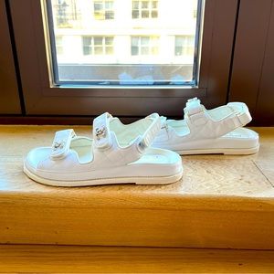 White sandals size 40 (9.5)